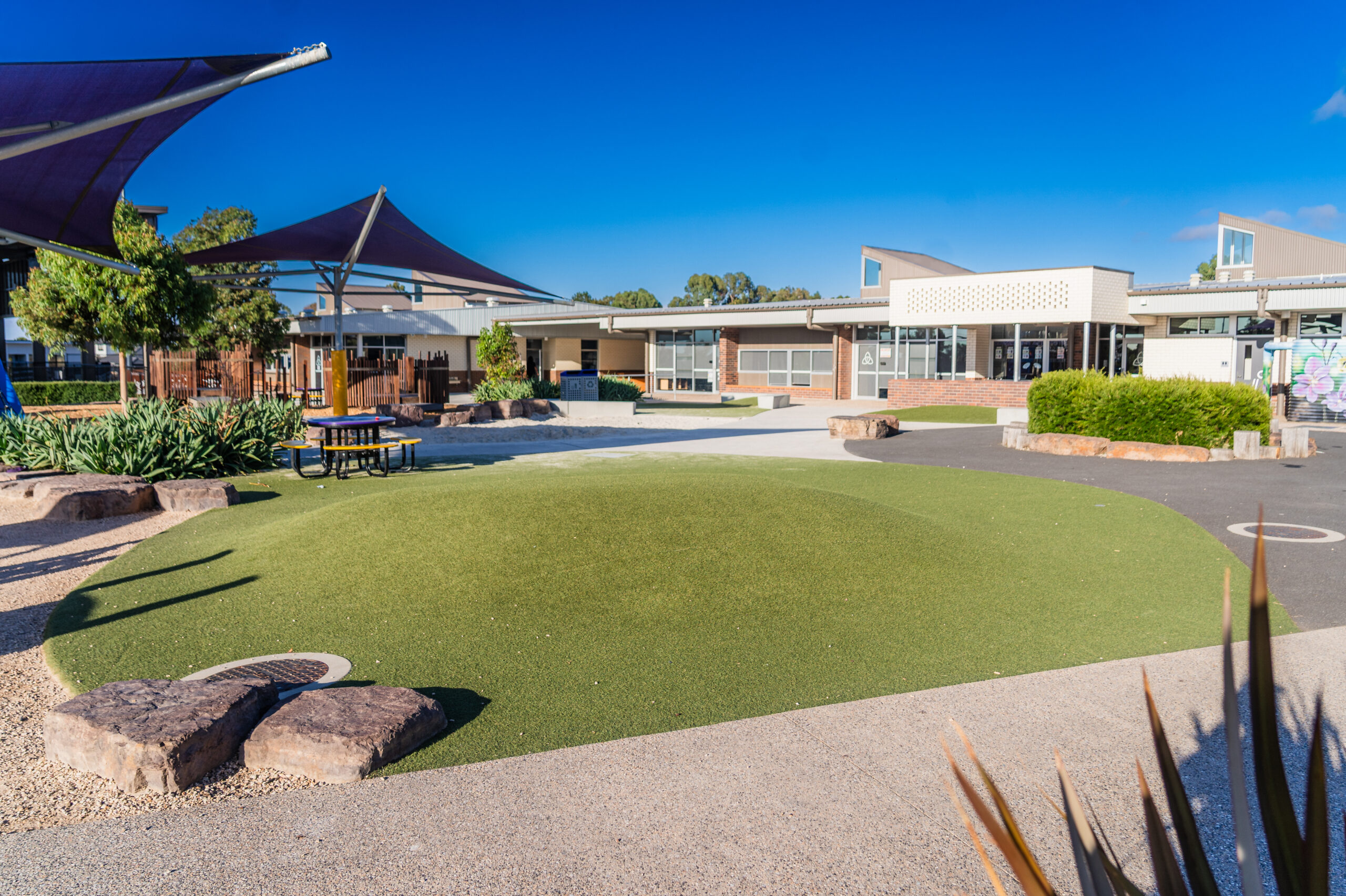 HOLY TRINITY SUNBURY